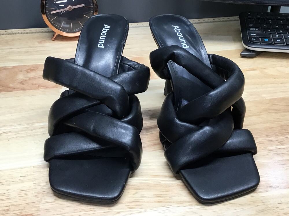 Abound Violeta Puffy Strap Sandals Women's 8 Black Faux Leather Square Toe